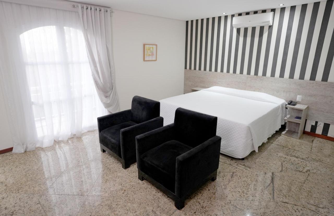 Colonial Plaza Hotel Pindamonhangaba Zewnętrze zdjęcie